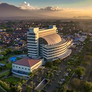 Aston Cirebon Hotel And Convention Center